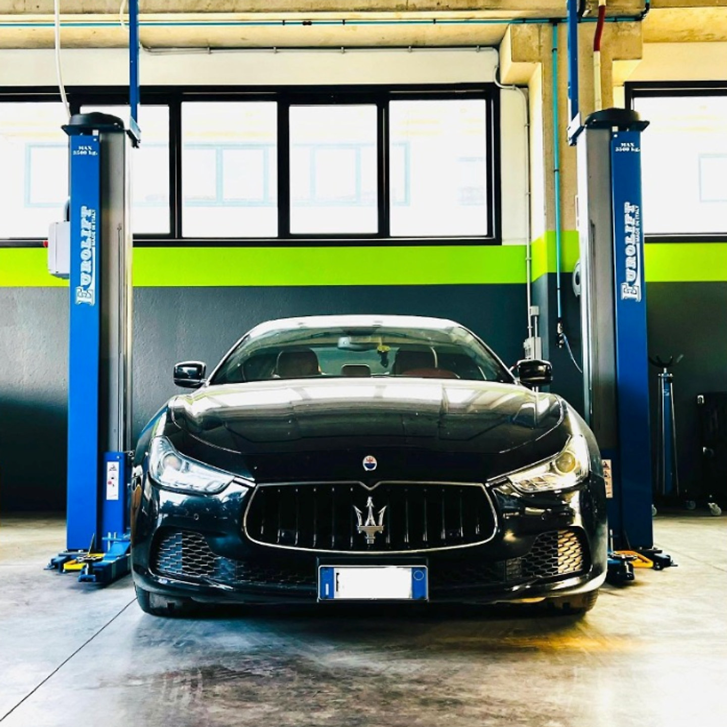 L'interno dell'officina